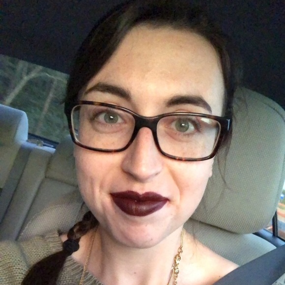 Meet your Posher, Megan - Picture 1 of 1